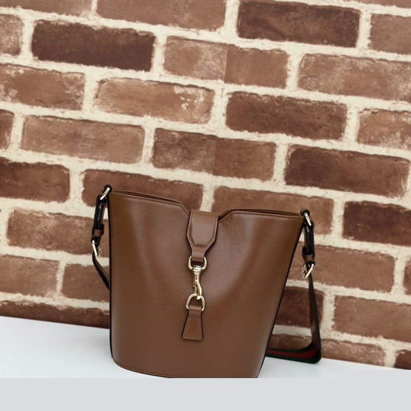 G*u*i bucket bags